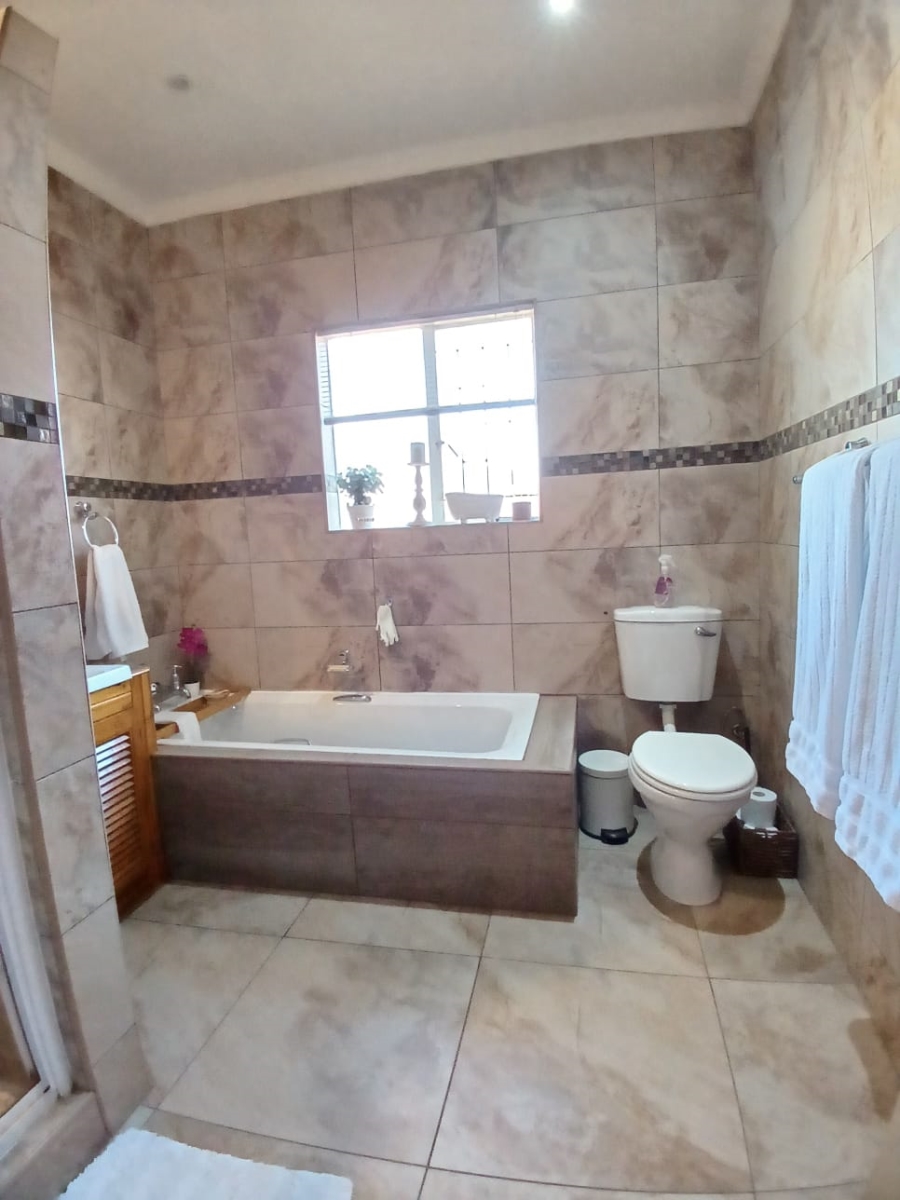 4 Bedroom Property for Sale in Sasolburg Ext 11 Free State